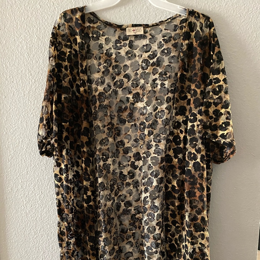 Leopard print top